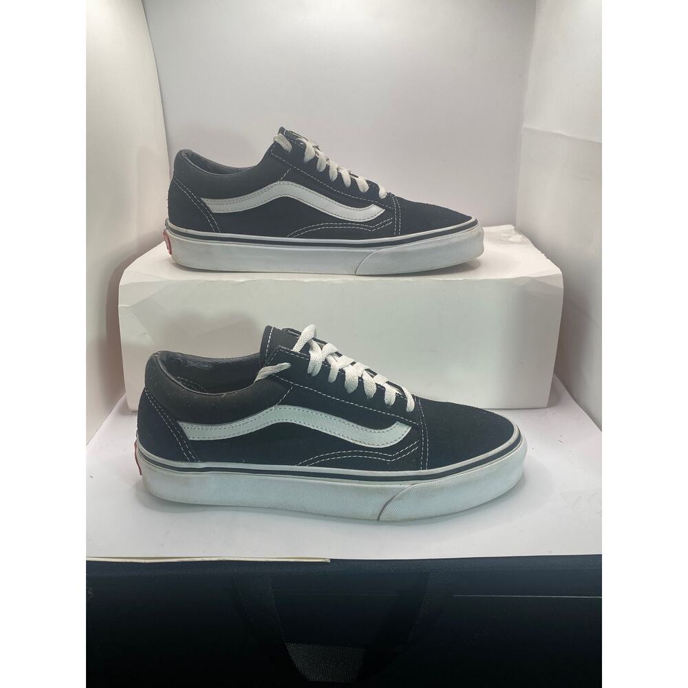 Old Skool Sneaker (Unisex) Size Men US 5.5 or Women US 7.0